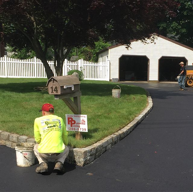 Blue Point Paved Driveway with Cobblestone Edging - 2